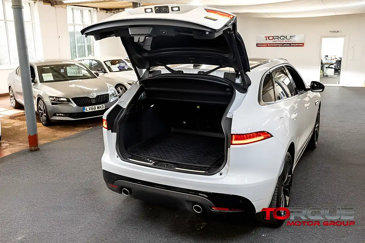 Used 2020 Jaguar F-Pace 300 Sport White - Interior and Exterior details 19