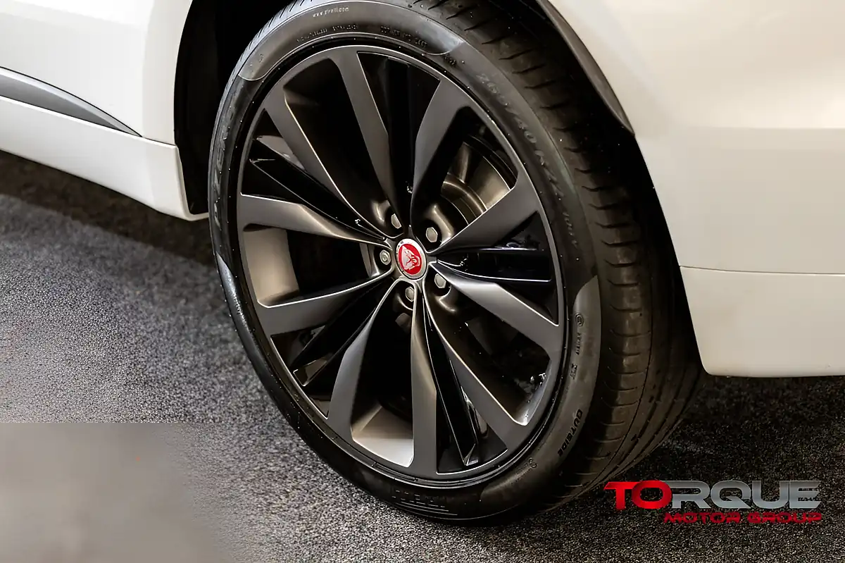 Used 2020 Jaguar F-Pace 300 Sport White - Interior and Exterior details 6