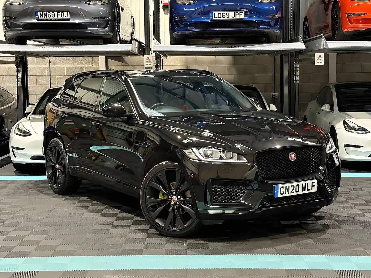 Used 2020 Jaguar F-Pace Chequered Flag Black - Front View