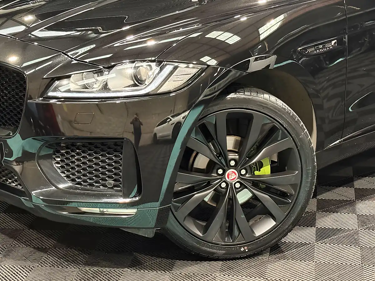 Used 2020 Jaguar F-Pace Chequered Flag Black - Interior and Exterior details 11