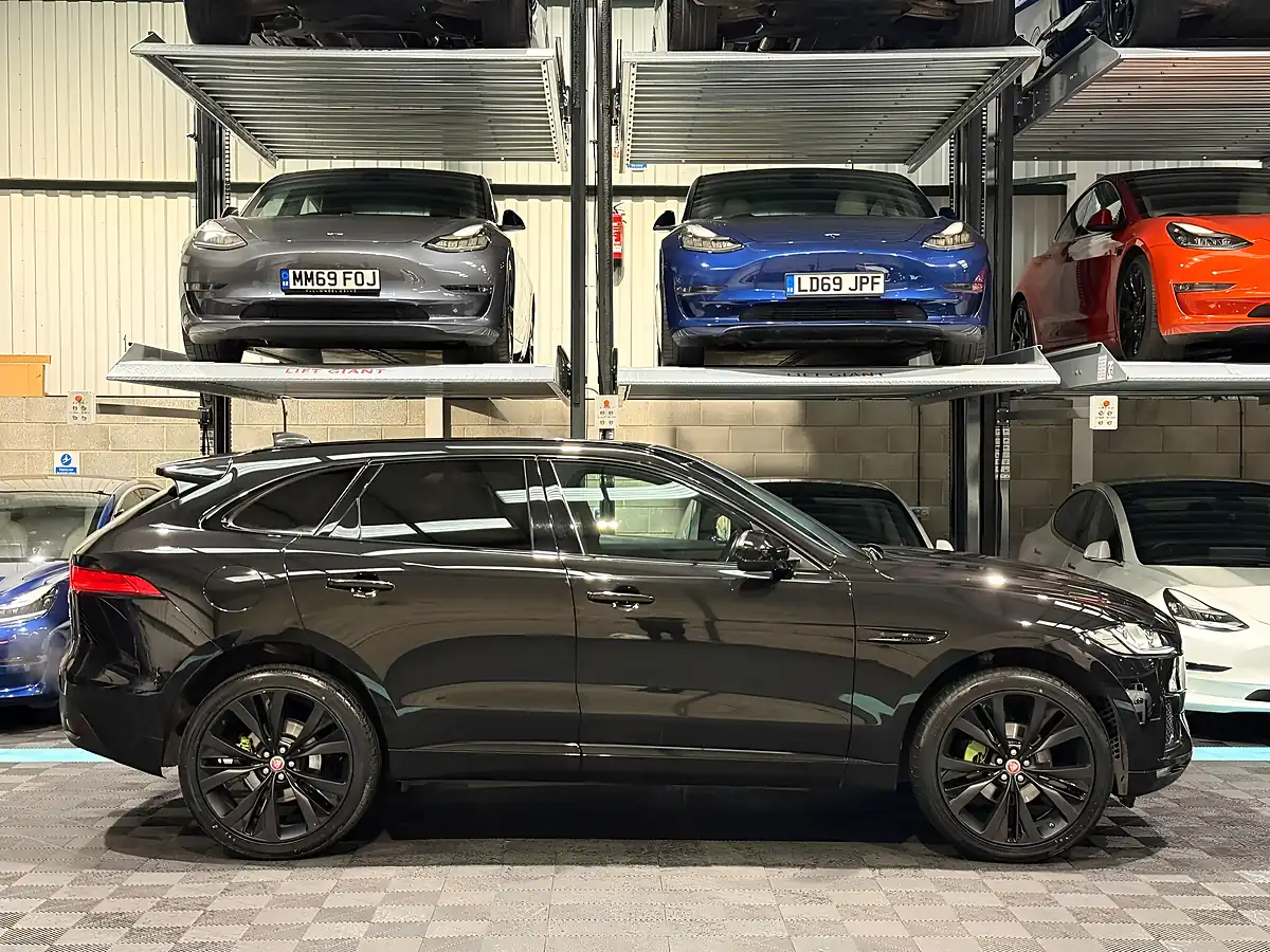 Used 2020 Jaguar F-Pace Chequered Flag Black - Interior and Exterior details 9