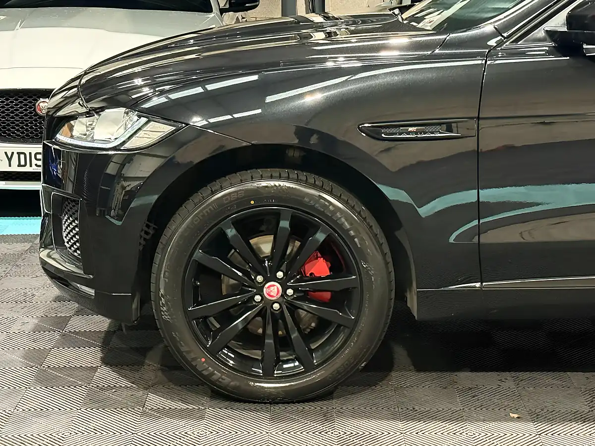 Used 2020 Jaguar F-Pace Chequered Flag Black - Interior and Exterior details 14