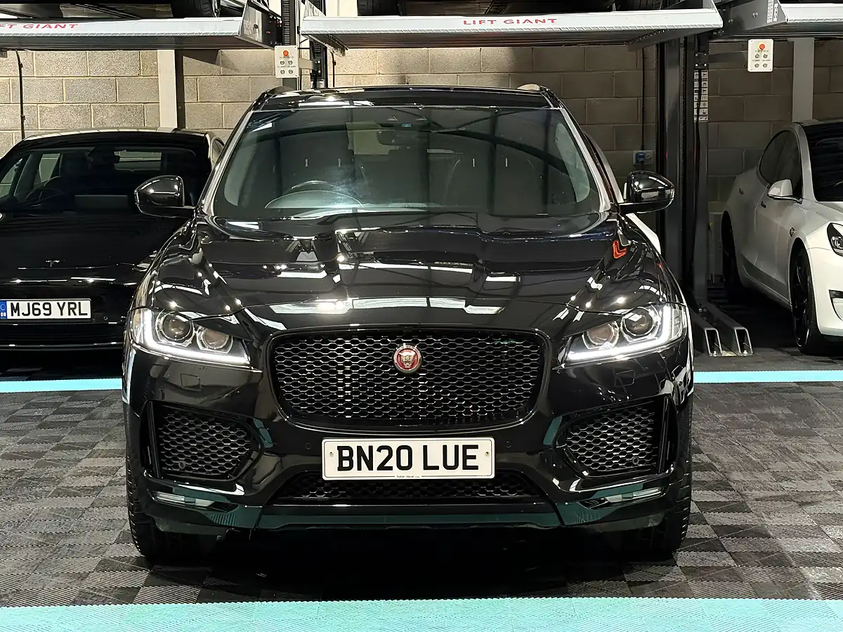 Used 2020 Jaguar F-Pace Chequered Flag Black - Interior and Exterior details 4