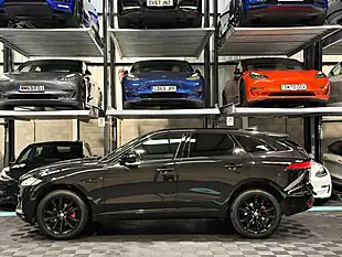 Used 2020 Jaguar F-Pace Chequered Flag Black - Interior and Exterior details 6