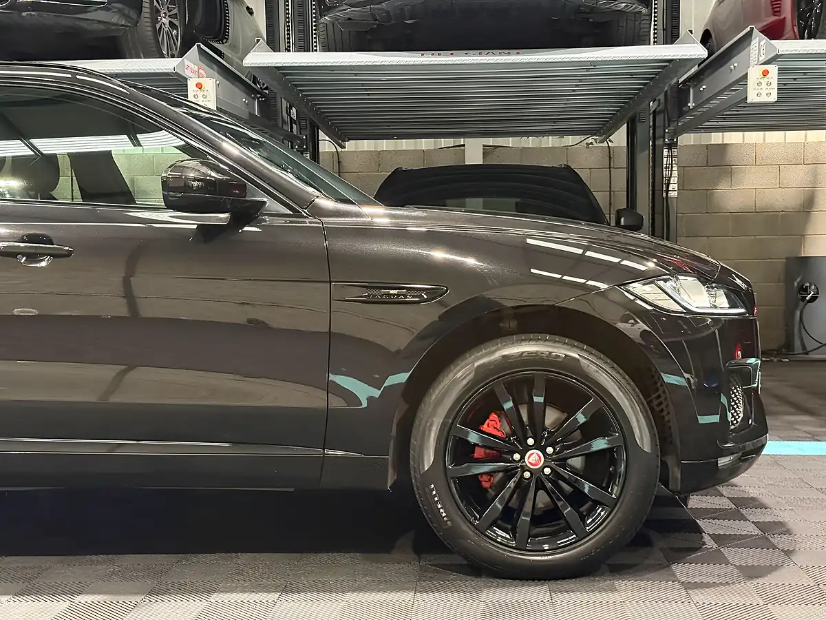 Used 2020 Jaguar F-Pace Chequered Flag Black - Interior and Exterior details 13