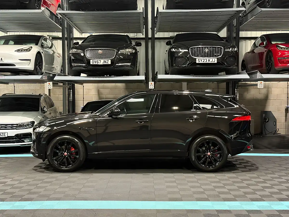 Used 2020 Jaguar F-Pace Chequered Flag Black - Interior and Exterior details 6