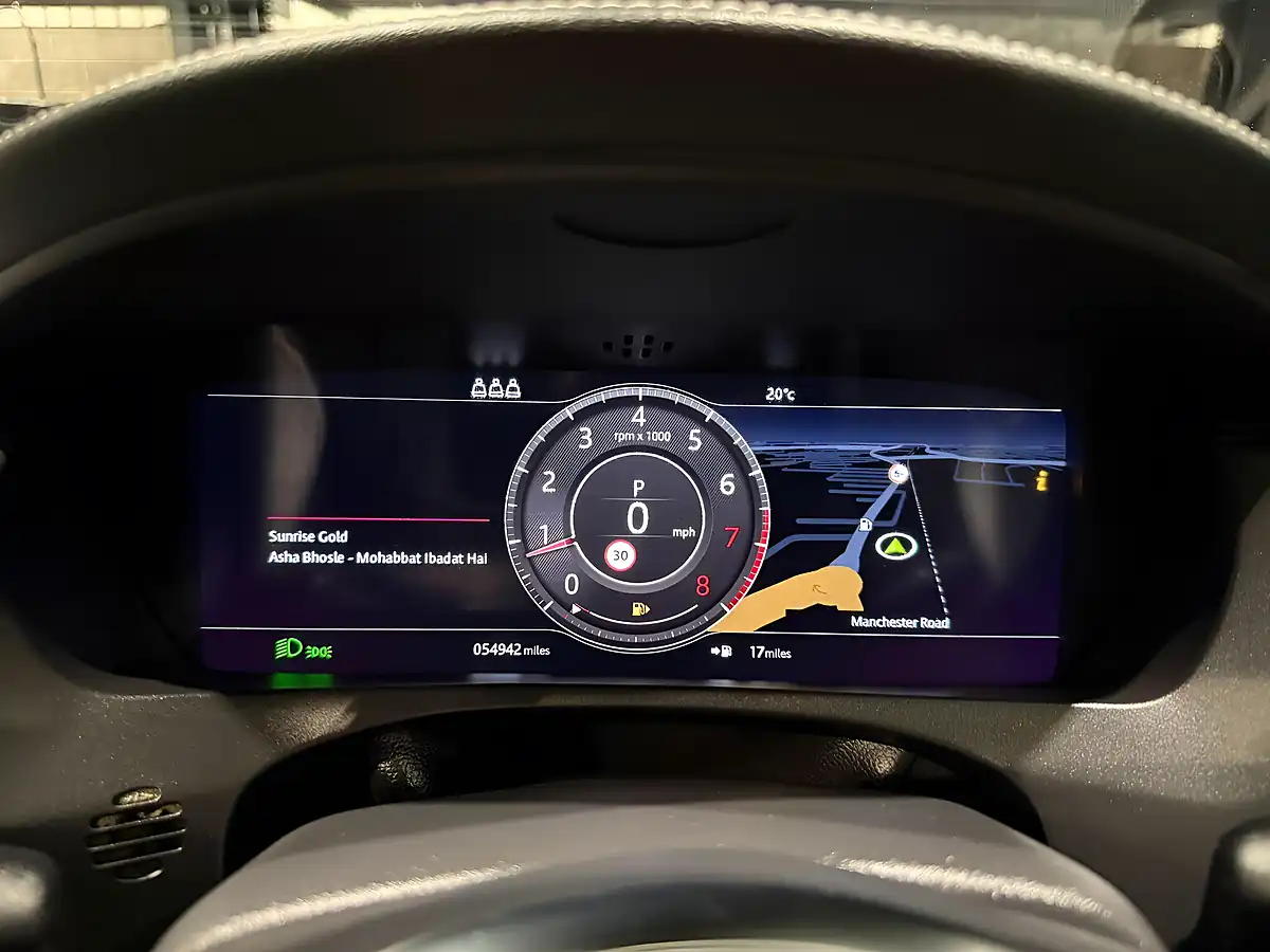 Used 2020 Jaguar F-Pace Chequered Flag Black - Interior and Exterior details 17