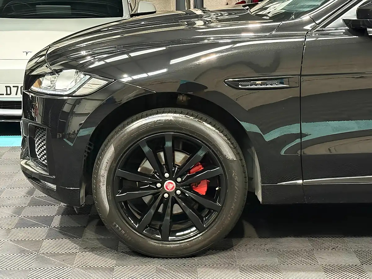 Used 2020 Jaguar F-Pace Chequered Flag Black - Interior and Exterior details 10