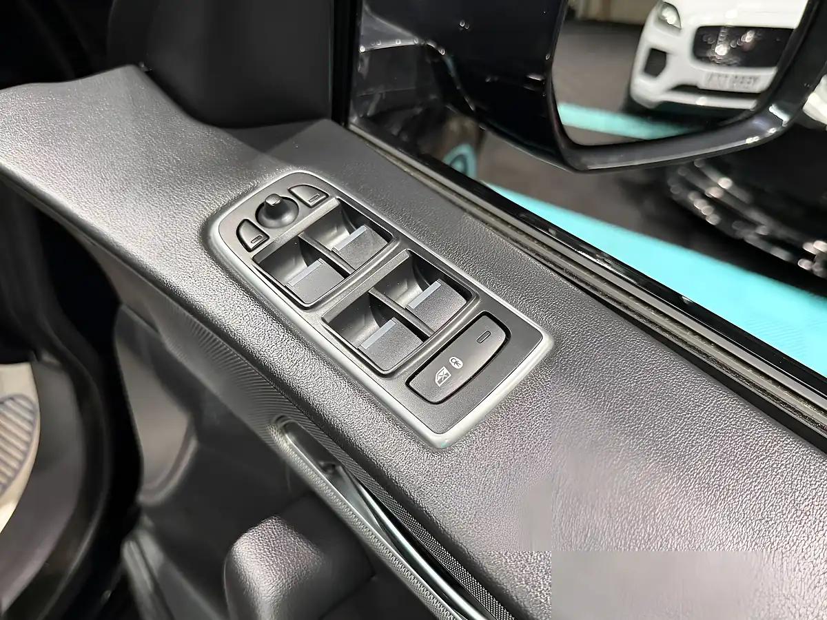 Used 2020 Jaguar F-Pace Chequered Flag Black - Interior and Exterior details 16