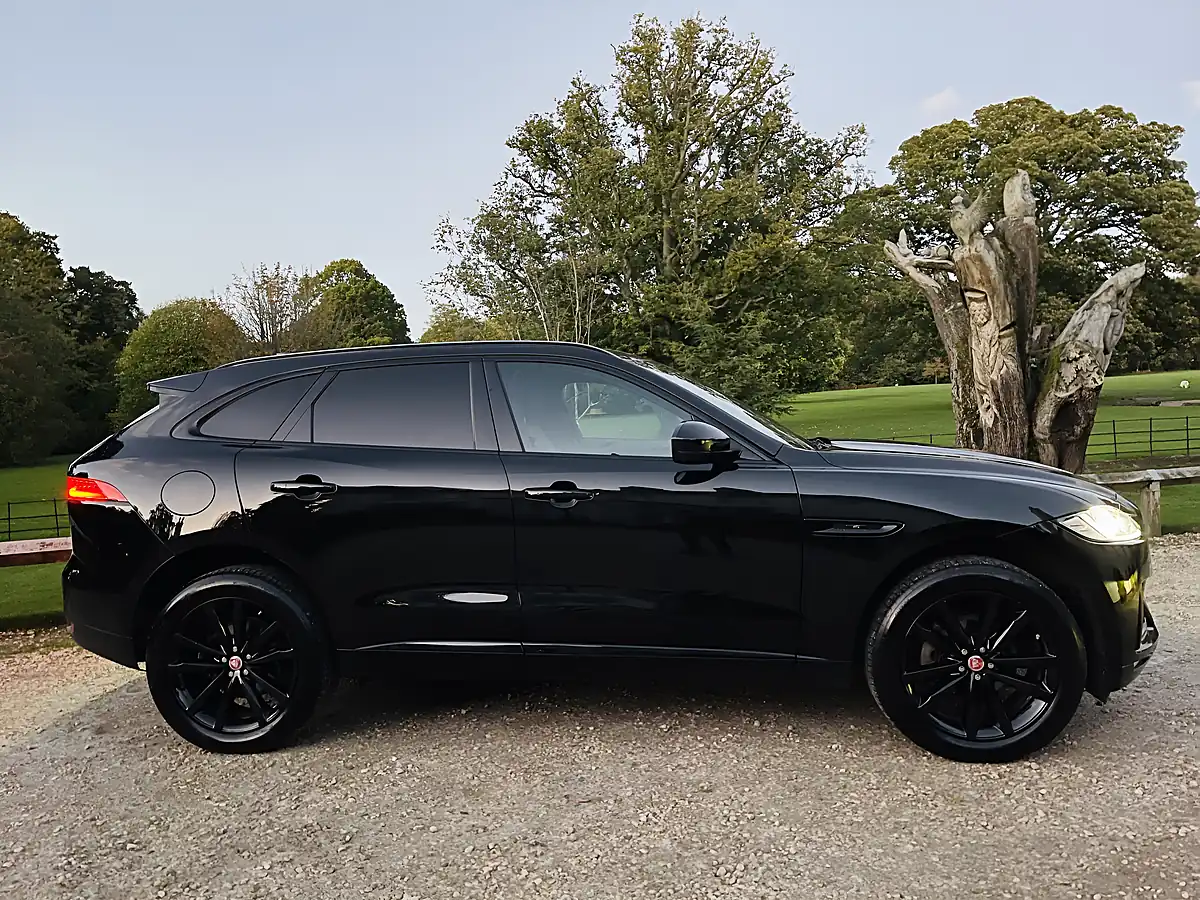 Used 2020 Jaguar F-Pace Chequered Flag Black - Interior and Exterior details 9