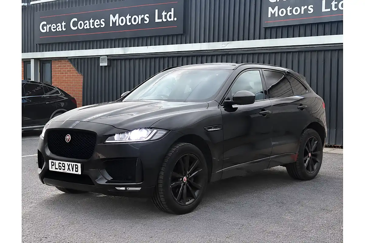 Used 2020 Jaguar F-Pace Chequered Flag Black - Interior and Exterior details 2