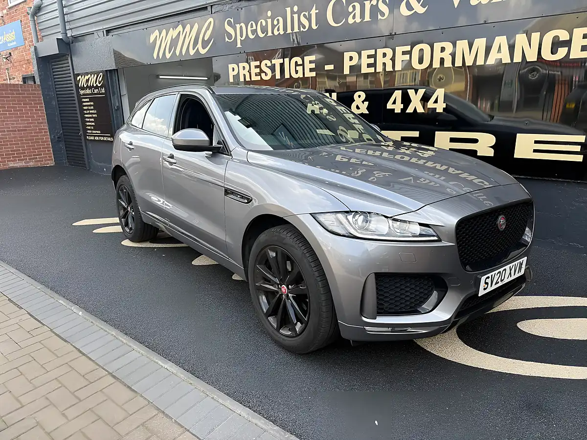 Used 2020 Jaguar F-Pace Chequered Flag Eiger Grey - Interior and Exterior details 5