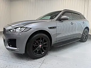 Used 2020 Jaguar F-Pace Chequered Flag Eiger Grey - Interior and Exterior details 3