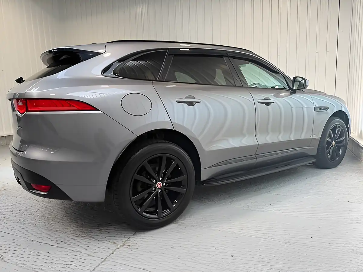 Used 2020 Jaguar F-Pace Chequered Flag Eiger Grey - Interior and Exterior details 8