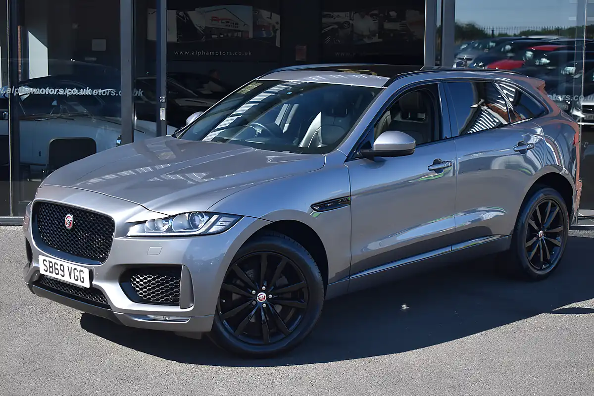 Used 2020 Jaguar F-Pace Chequered Flag Eiger Grey - Interior and Exterior details 4