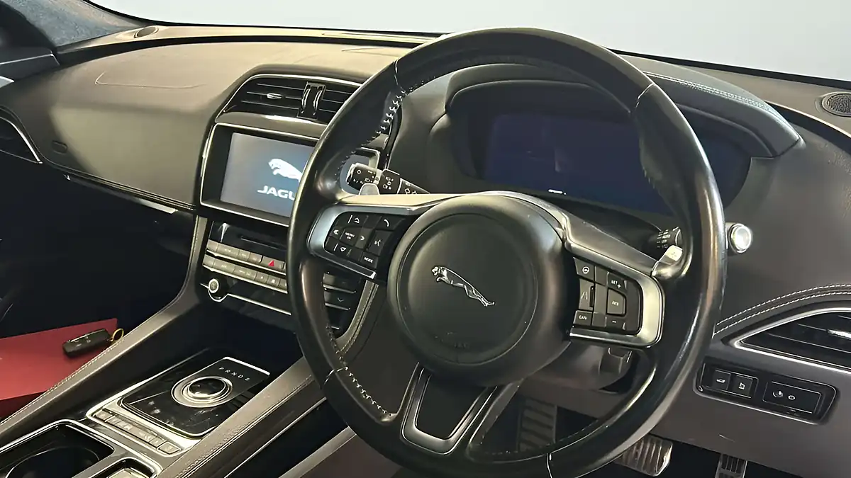 Used 2020 Jaguar F-Pace Chequered Flag Grey - Interior and Exterior details 15