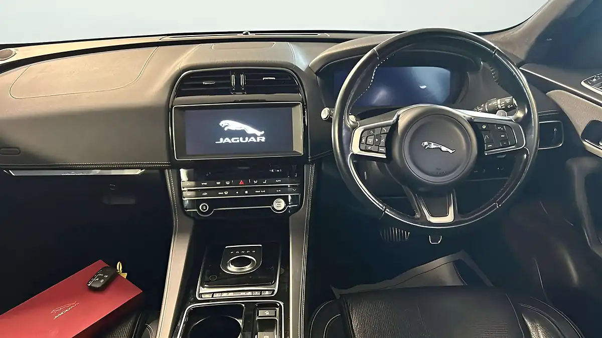 Used 2020 Jaguar F-Pace Chequered Flag Grey - Interior and Exterior details 18