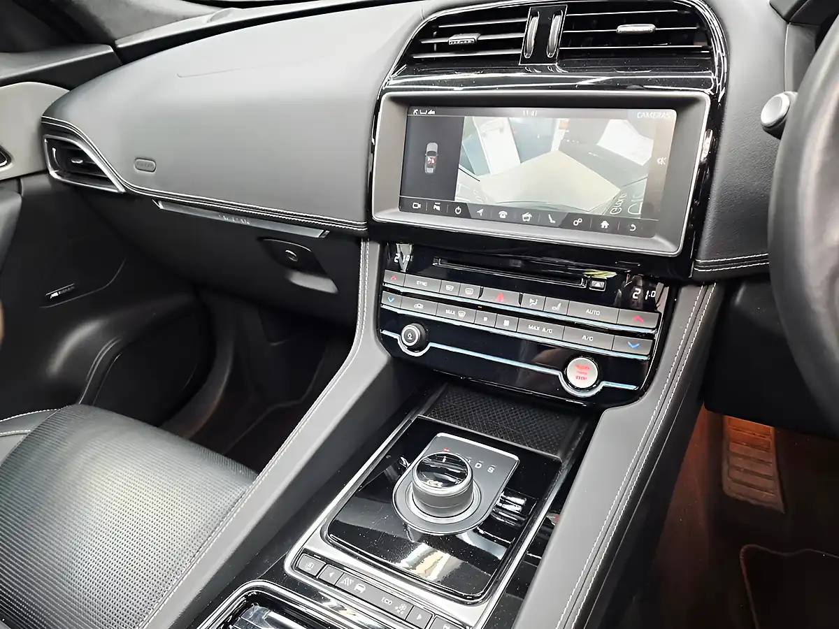Used 2020 Jaguar F-Pace Chequered Flag Grey - Interior and Exterior details 17