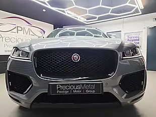 Used 2020 Jaguar F-Pace Chequered Flag Grey - Interior and Exterior details 5
