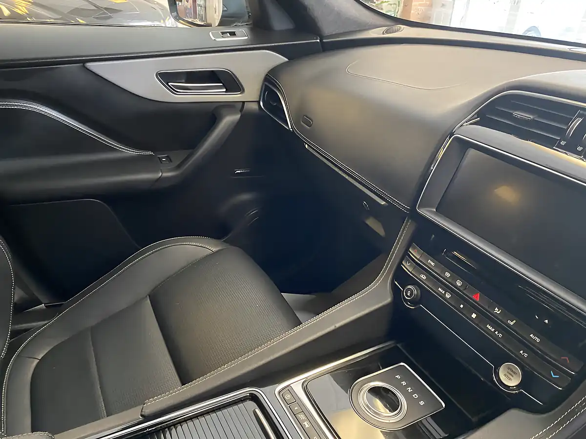 Used 2020 Jaguar F-Pace Chequered Flag Grey - Interior and Exterior details 13