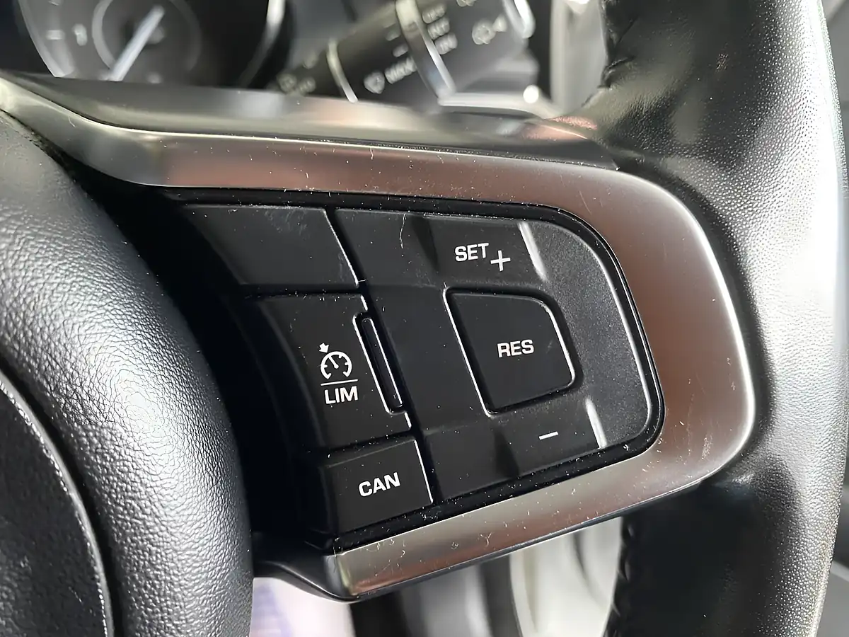 Used 2020 Jaguar F-Pace Chequered Flag Grey - Interior and Exterior details 19