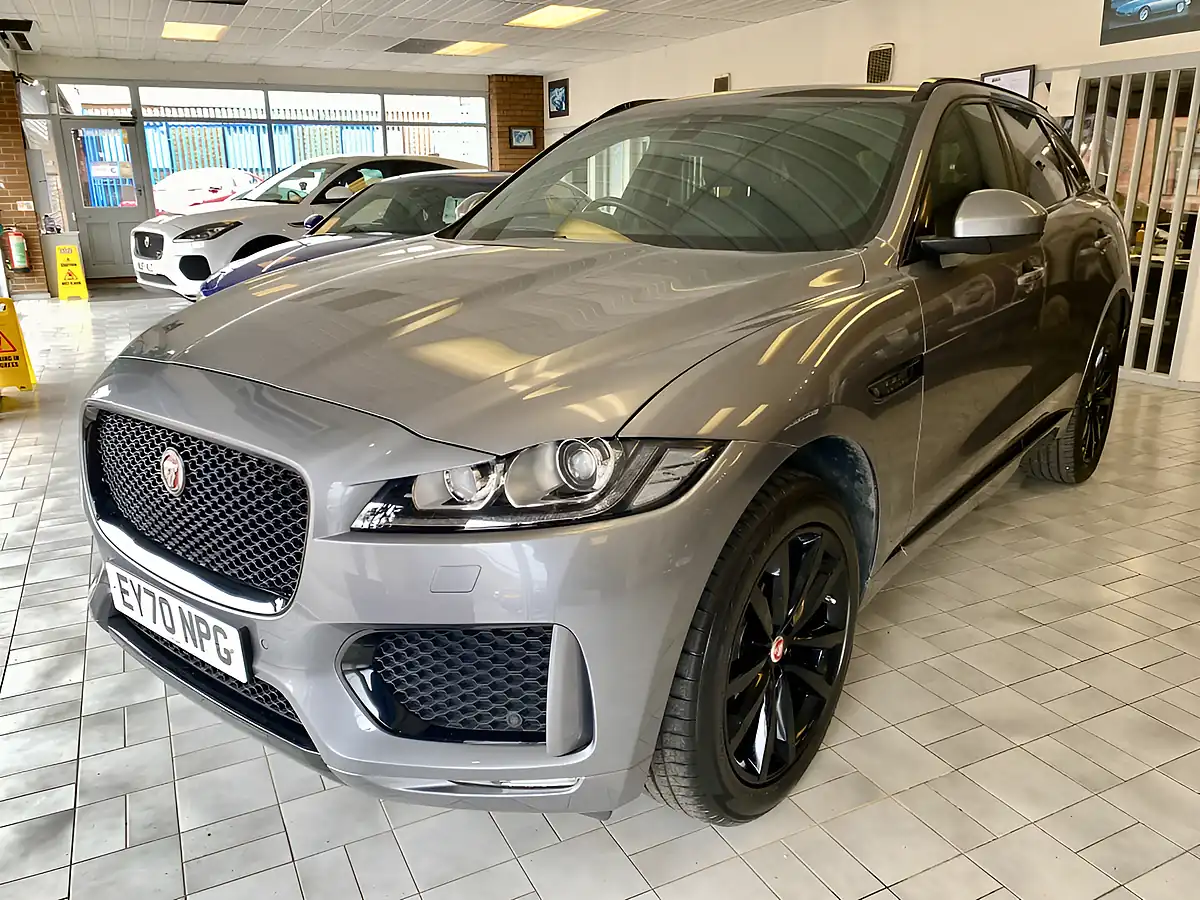 Used 2020 Jaguar F-Pace Chequered Flag Grey - Interior and Exterior details 4