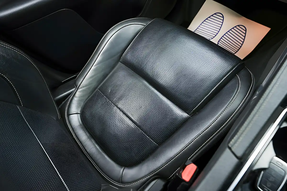 Used 2020 Jaguar F-Pace Chequered Flag Grey - Interior and Exterior details 16