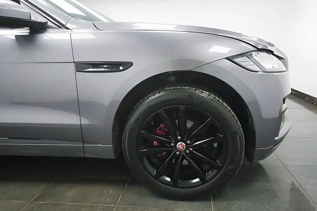 Used 2020 Jaguar F-Pace Chequered Flag Grey - Interior and Exterior details 4