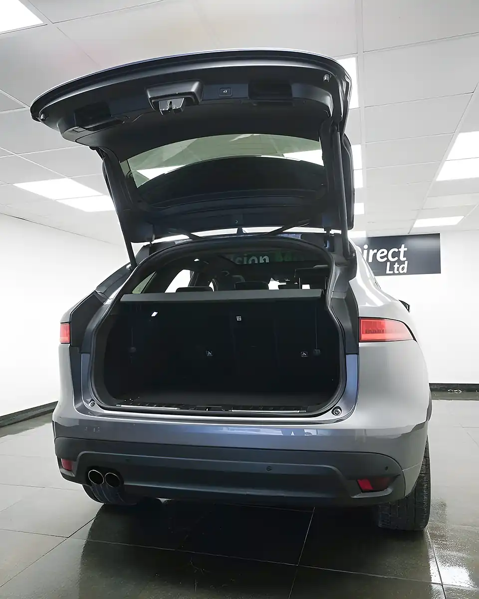 Used 2020 Jaguar F-Pace Chequered Flag Grey - Interior and Exterior details 7