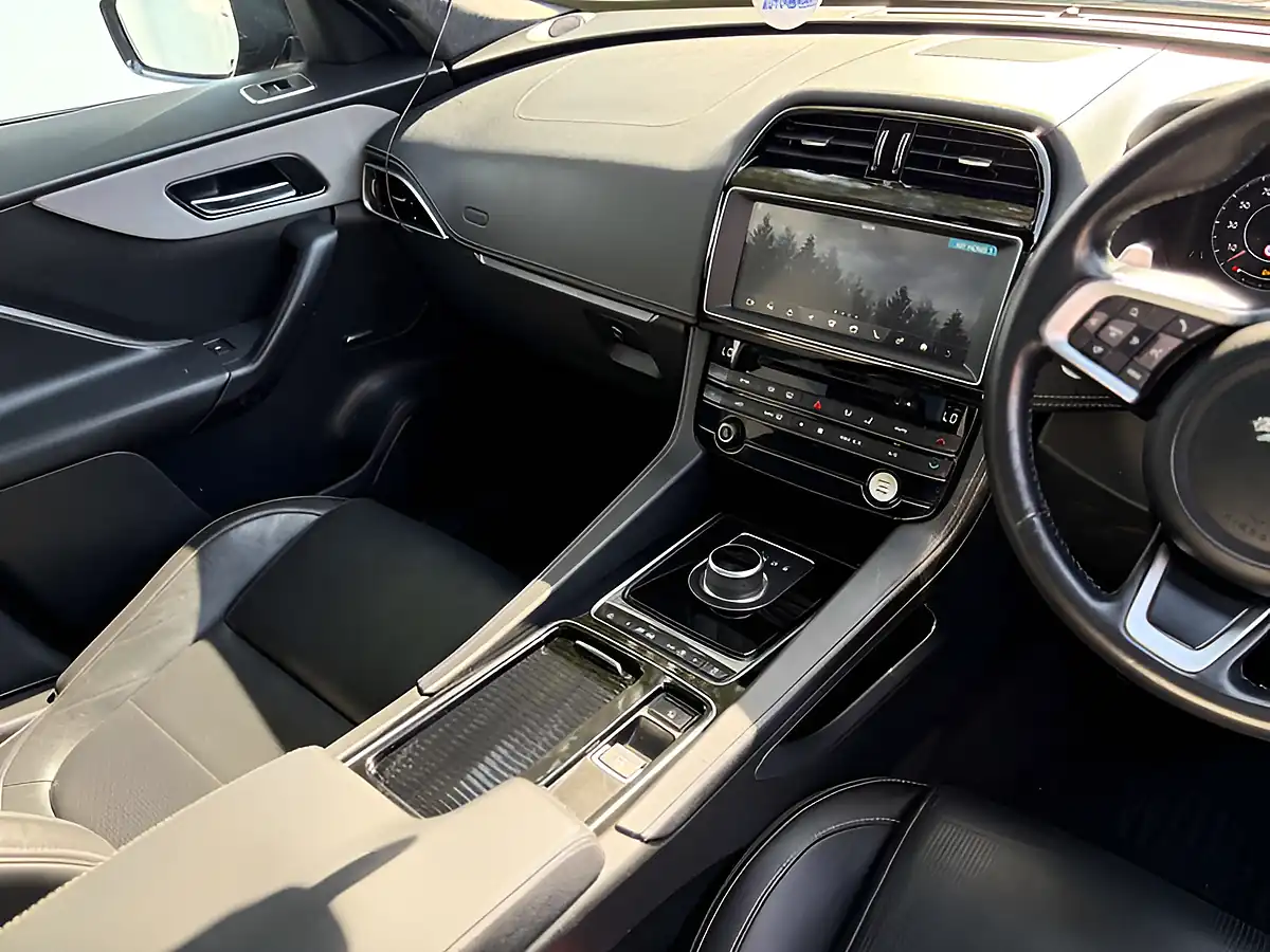 Used 2020 Jaguar F-Pace Chequered Flag Santorini Black - Interior and Exterior details 10
