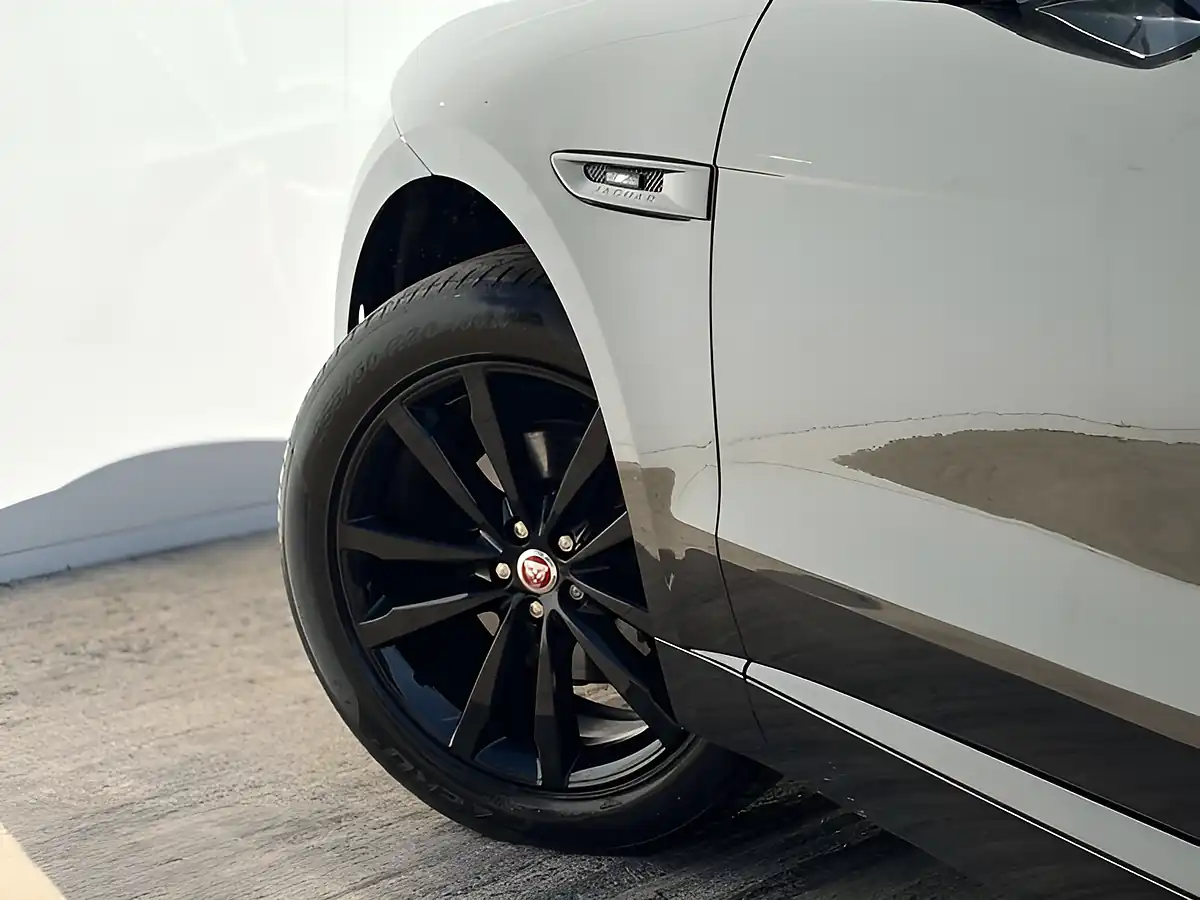Used 2020 Jaguar F-Pace Chequered Flag Santorini Black - Interior and Exterior details 15