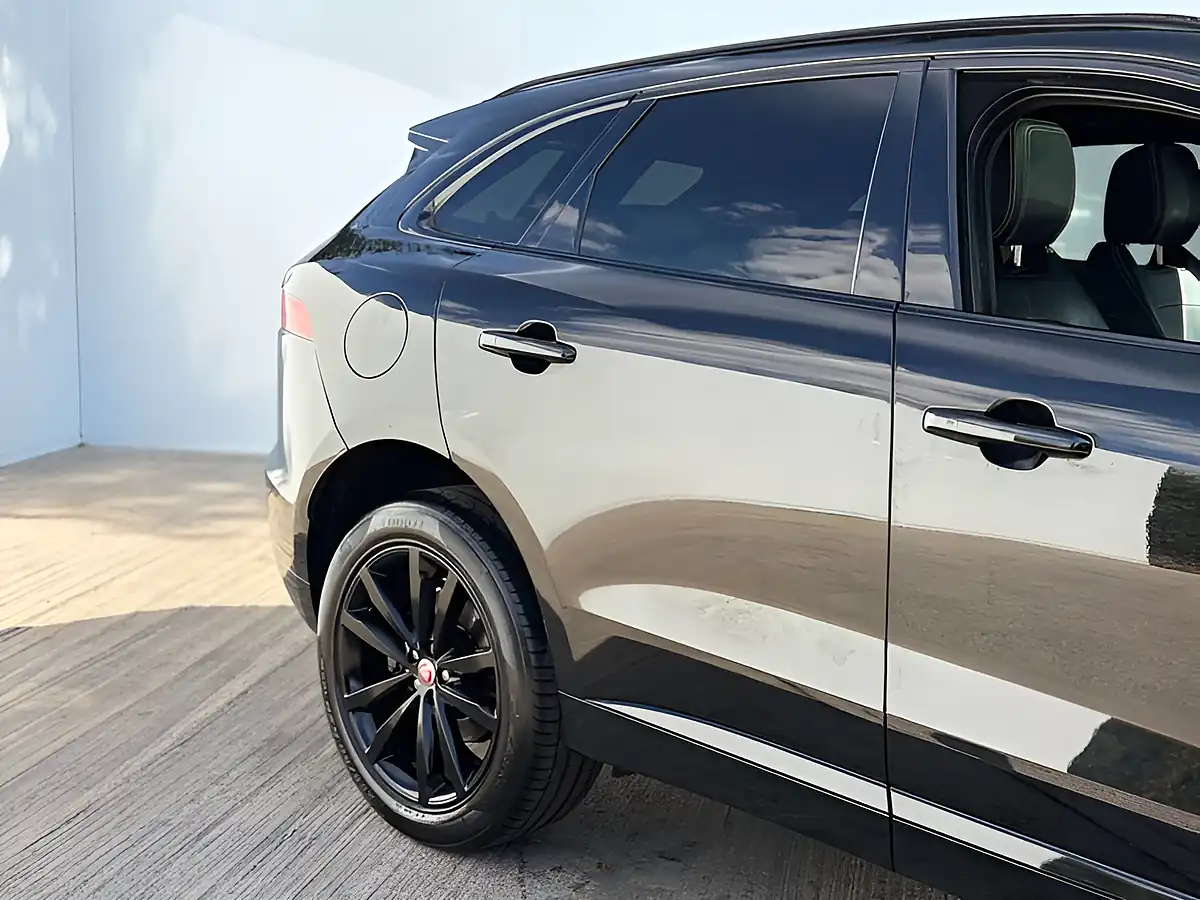 Used 2020 Jaguar F-Pace Chequered Flag Santorini Black - Interior and Exterior details 6