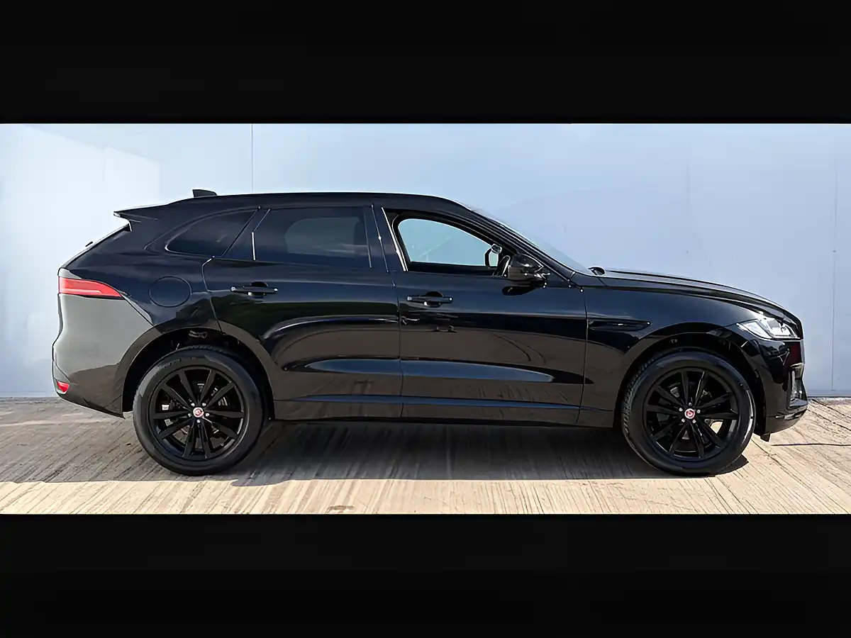 Used 2020 Jaguar F-Pace Chequered Flag Santorini Black - Interior and Exterior details 9