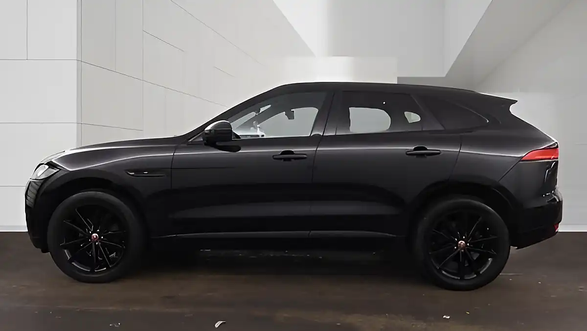 Used 2020 Jaguar F-Pace Chequered Flag Santorini Black - Interior and Exterior details 6