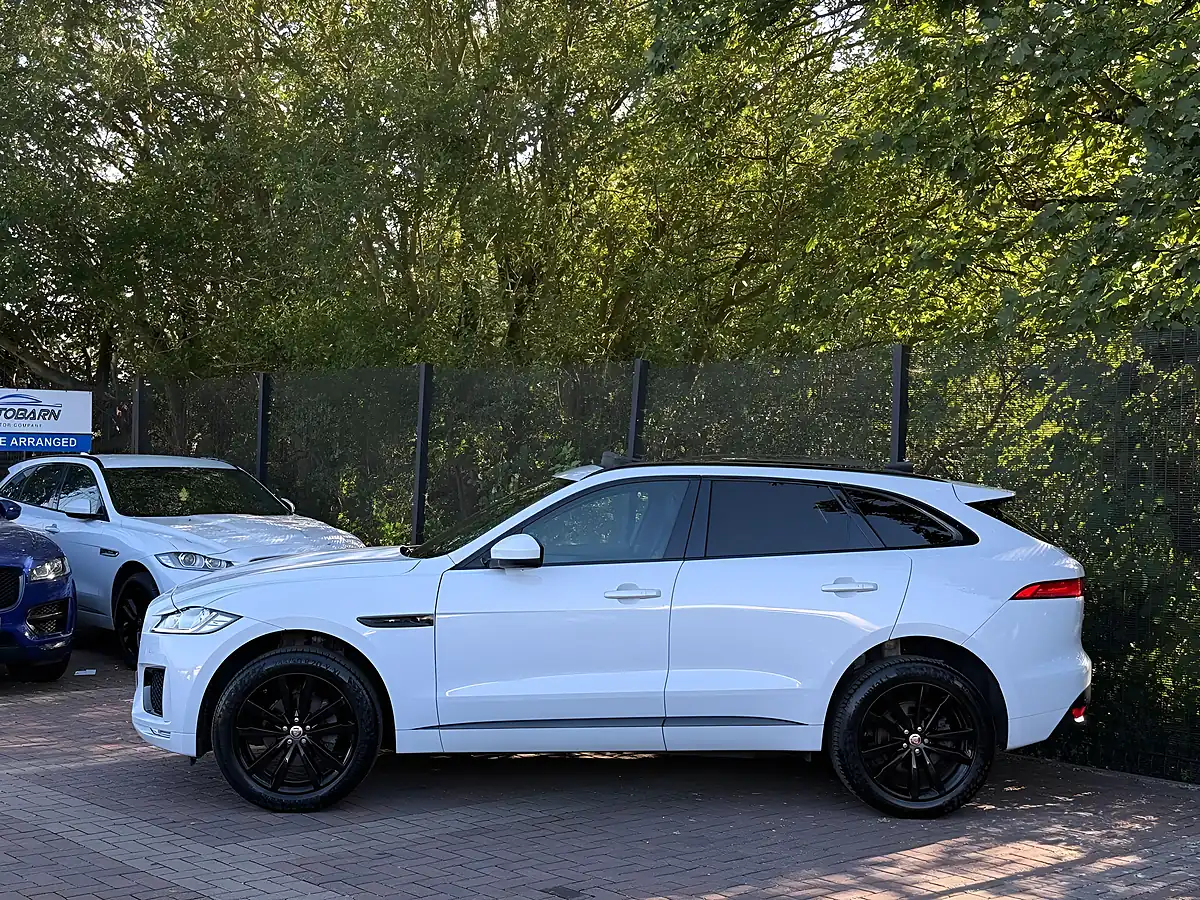 Used 2020 Jaguar F-Pace Chequered Flag White - Interior and Exterior details 6