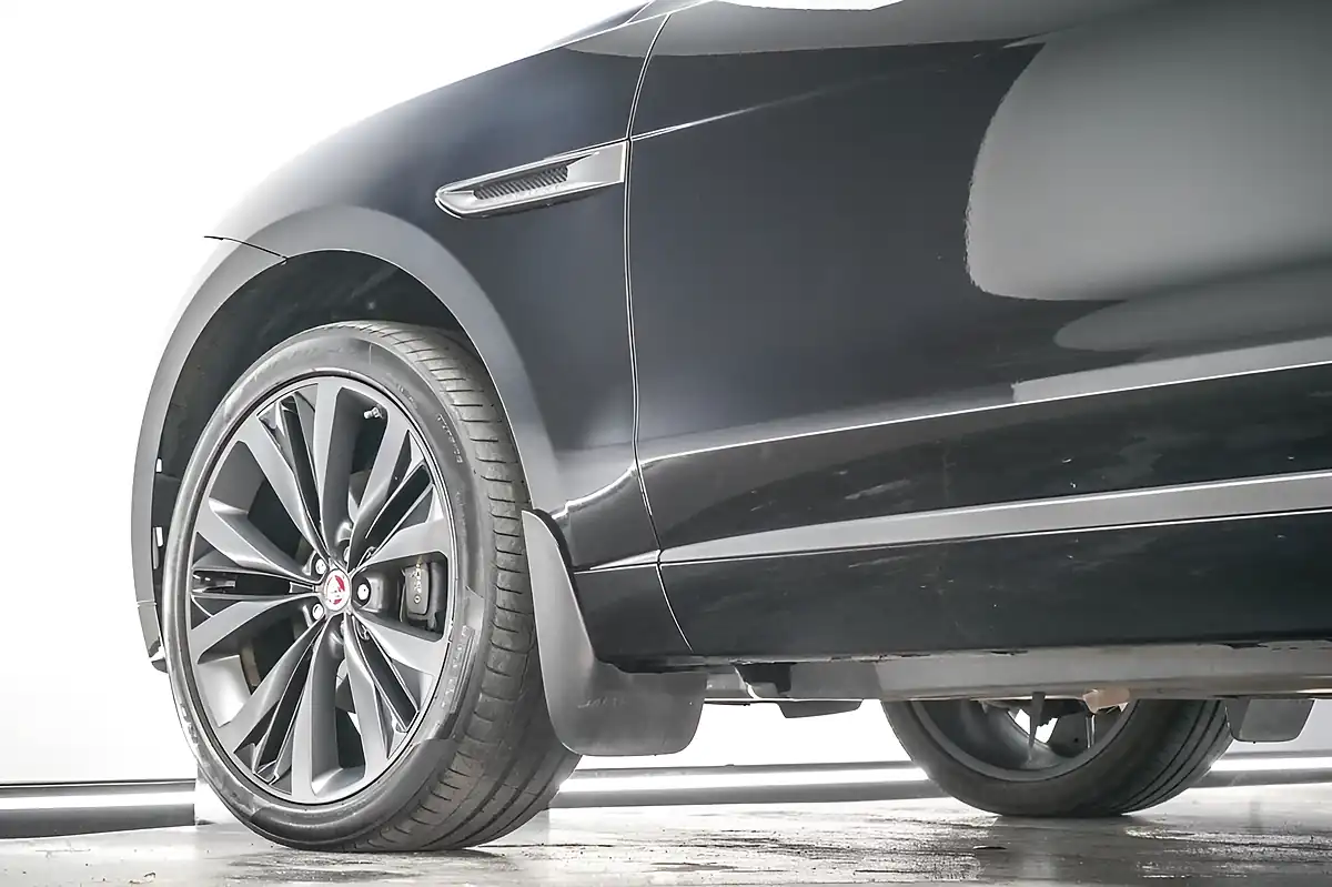 Used 2020 Jaguar F-Pace Sport Santorini Black - Interior and Exterior details 8