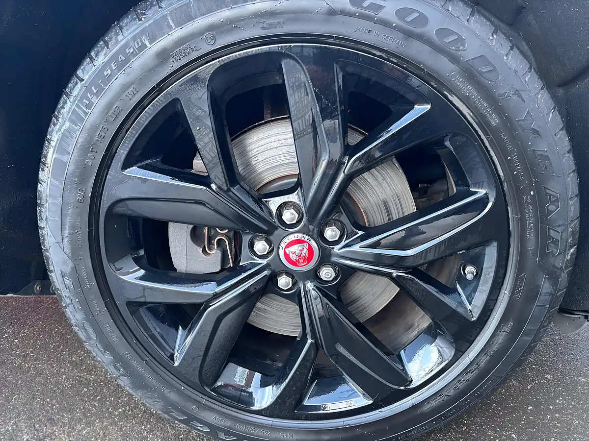 Used 2020 Jaguar I-Pace Hse Black - Interior and Exterior details 10