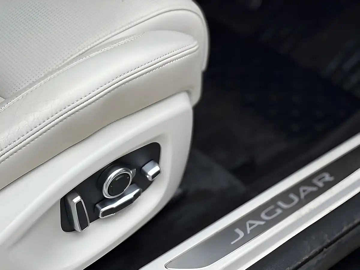 Used 2020 Jaguar I-Pace Hse Santorini Black - Interior and Exterior details 10