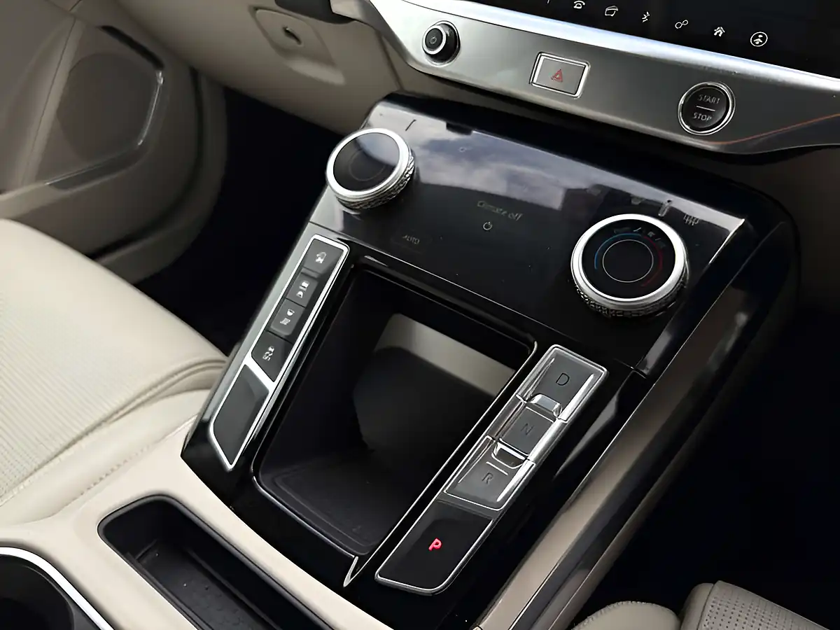 Used 2020 Jaguar I-Pace Hse Santorini Black - Interior and Exterior details 15