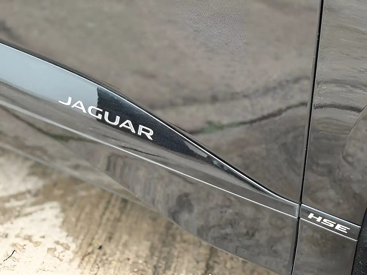 Used 2020 Jaguar I-Pace Hse Santorini Black - Interior and Exterior details 8