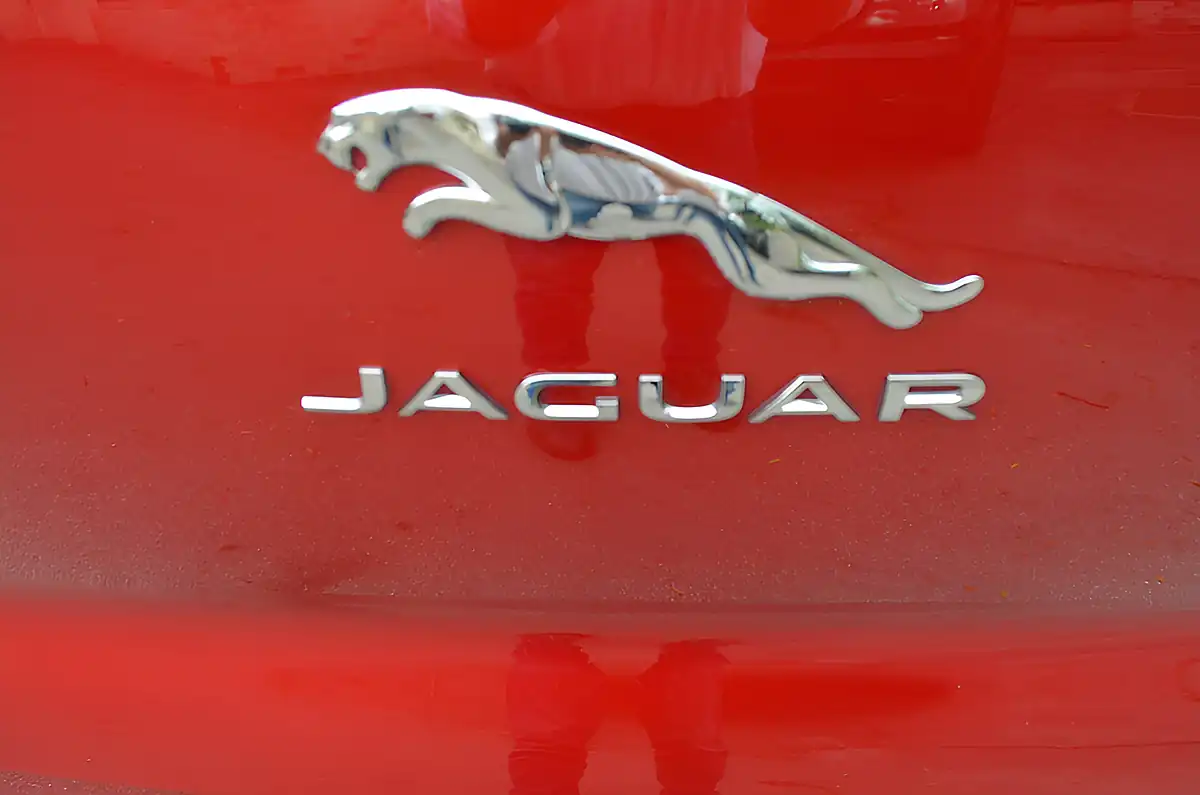 Used 2020 Jaguar I-Pace S Red - Interior and Exterior details 14