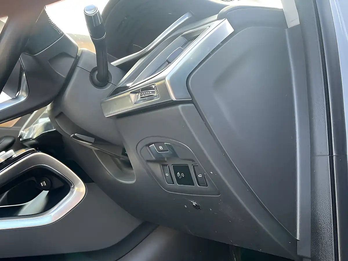 Used 2020 Jaguar I-Pace S White - Interior and Exterior details 13