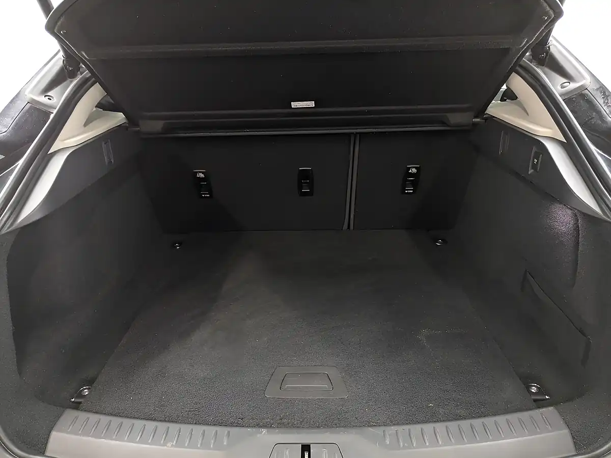 Used 2020 Jaguar I-Pace Se Santorini Black - Interior and Exterior details 10
