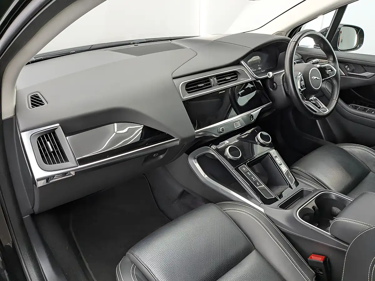 Used 2020 Jaguar I-Pace Se Santorini Black - Interior and Exterior details 15
