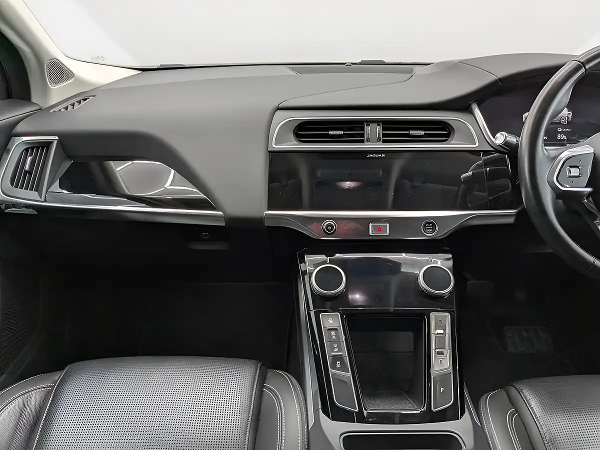 Used 2020 Jaguar I-Pace Se Santorini Black - Interior and Exterior details 18