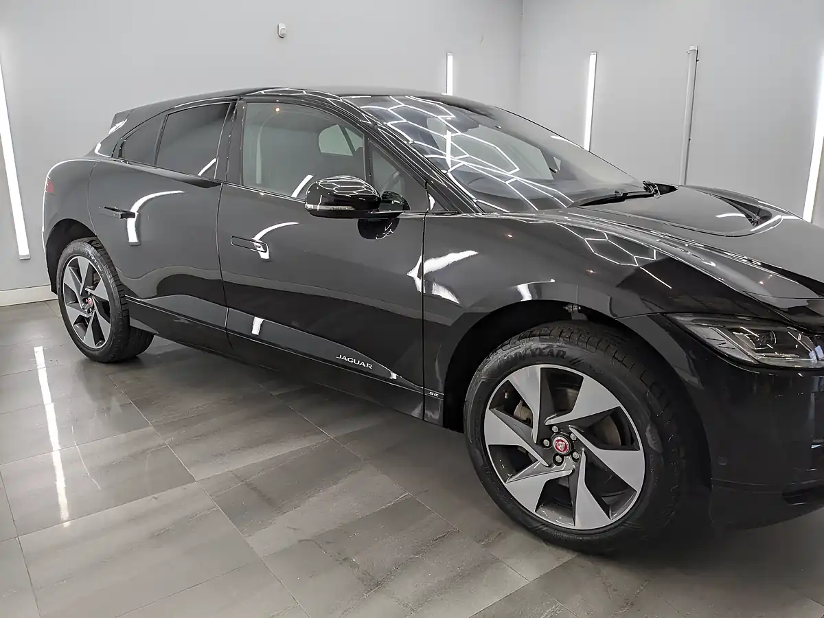 Used 2020 Jaguar I-Pace Se Santorini Black - Interior and Exterior details 4