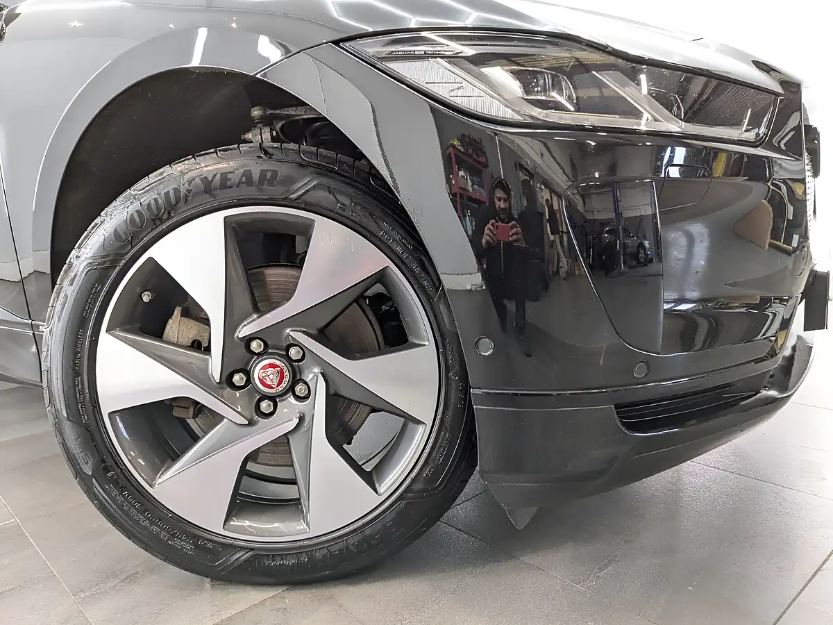 Used 2020 Jaguar I-Pace Se Santorini Black - Interior and Exterior details 6