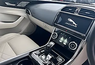 Used 2020 Jaguar Xe Hse Blue - Interior and Exterior details 10