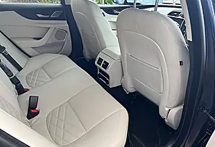Used 2020 Jaguar Xe Hse Blue - Interior and Exterior details 13