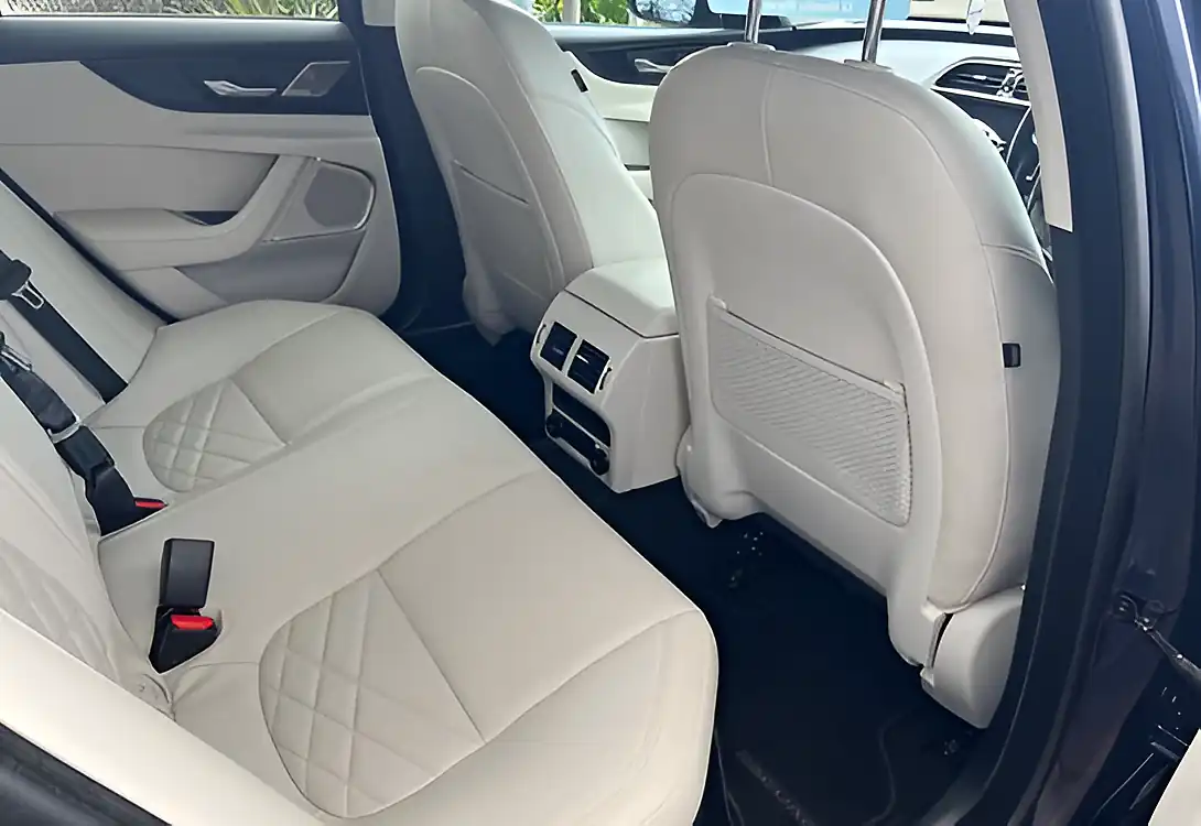Used 2020 Jaguar Xe Hse Blue - Interior and Exterior details 13
